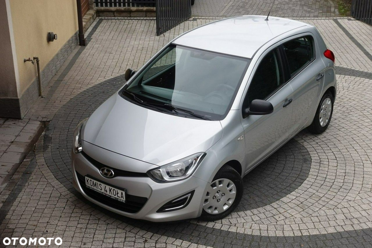 Hyundai i20 - 17