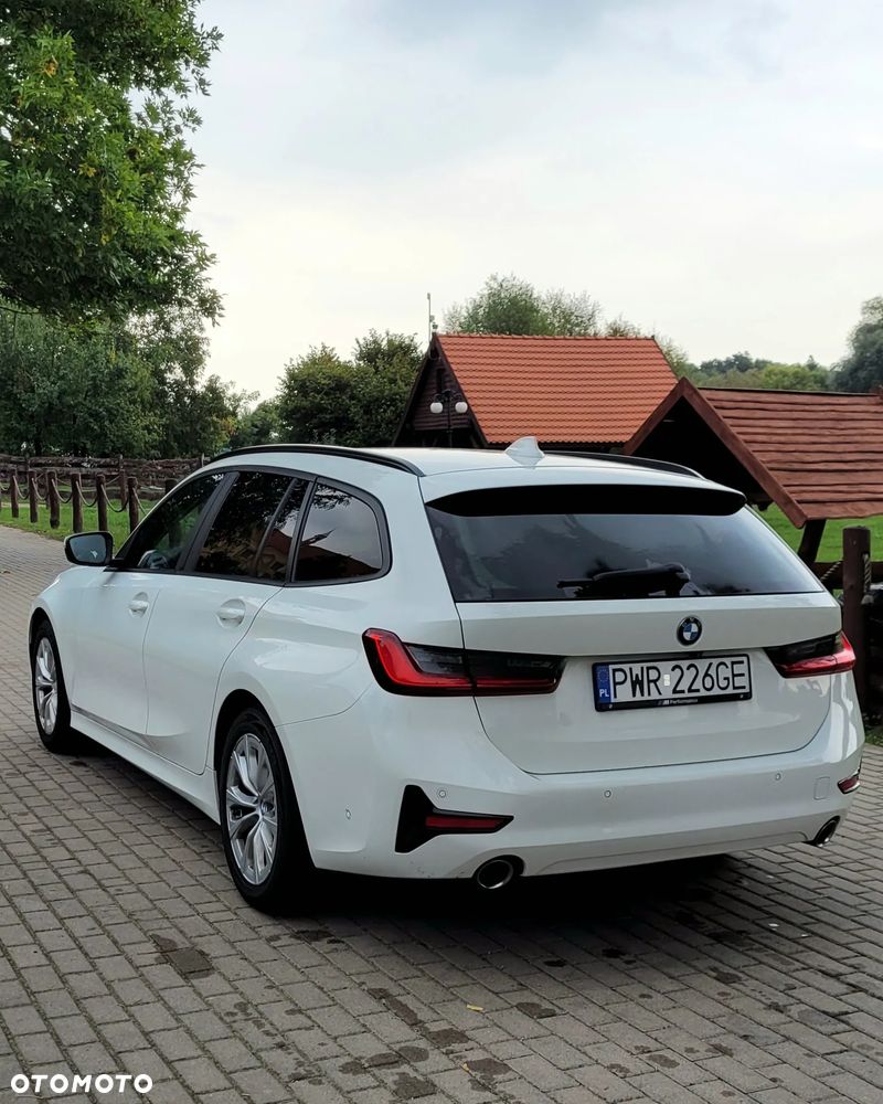 BMW Seria 3 320d Advantage sport - 24