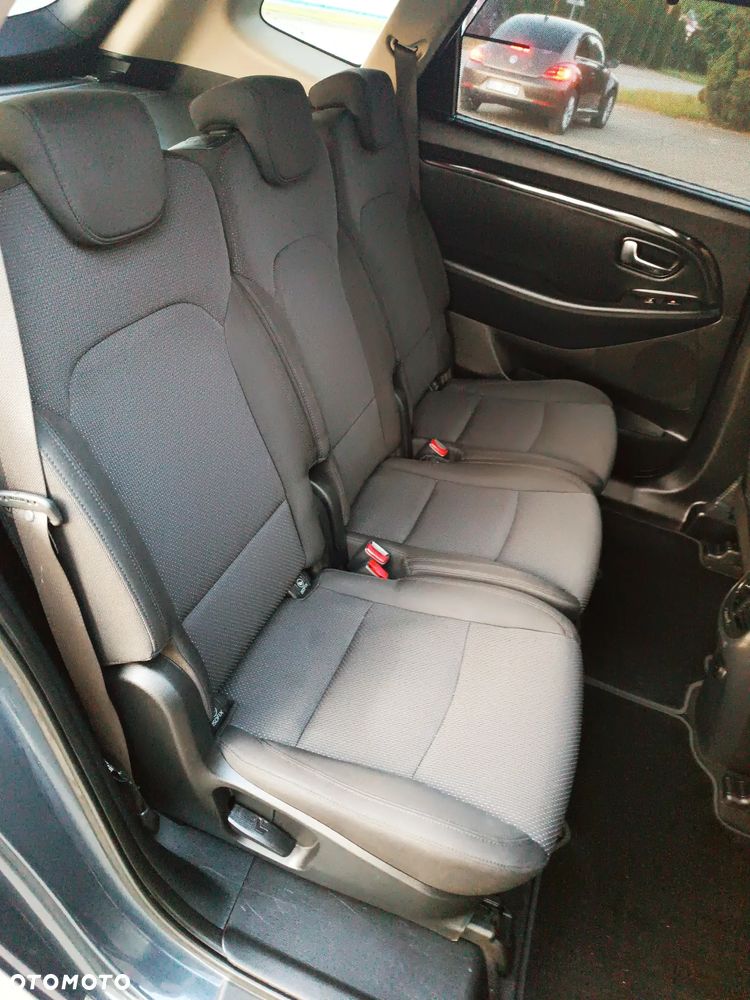 Kia Carens 1.6 GDI Dream Team Edition - 21