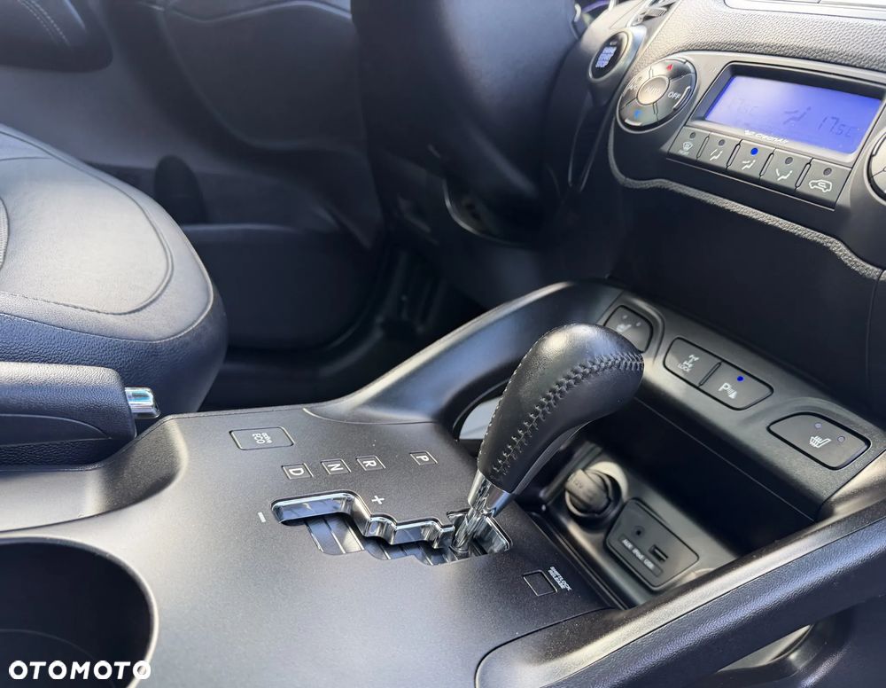 Hyundai ix35 2.0 CRDi 4WD Automatik Premium - 32