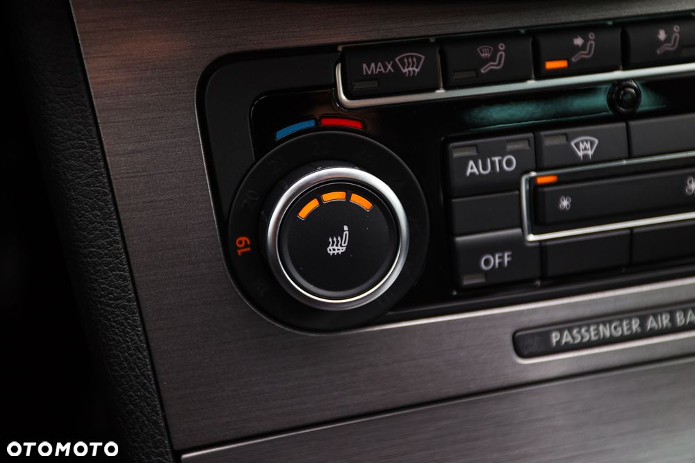 Volkswagen Passat 2.0 TDI 4Motion DSG BlueMotion Tech Highline - 27