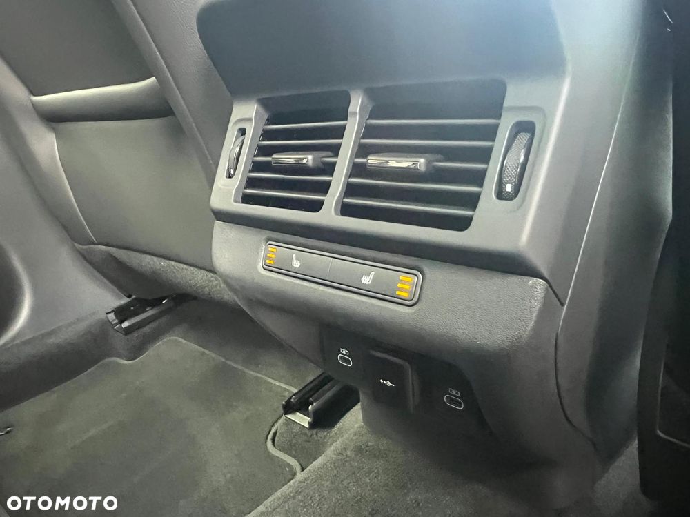 Land Rover Range Rover Evoque 2.0 D200 mHEV Dynamic SE - 8