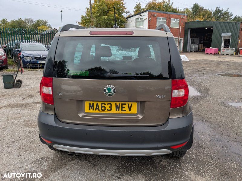 Dezmembrari / Dezmembrez Skoda Yeti (5L) 2.0 TDI CFHA cutie viteze manual cod culoare LF8N - 7