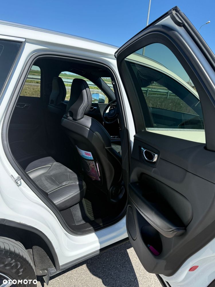 Volvo XC 60 D4 R-Design - 19
