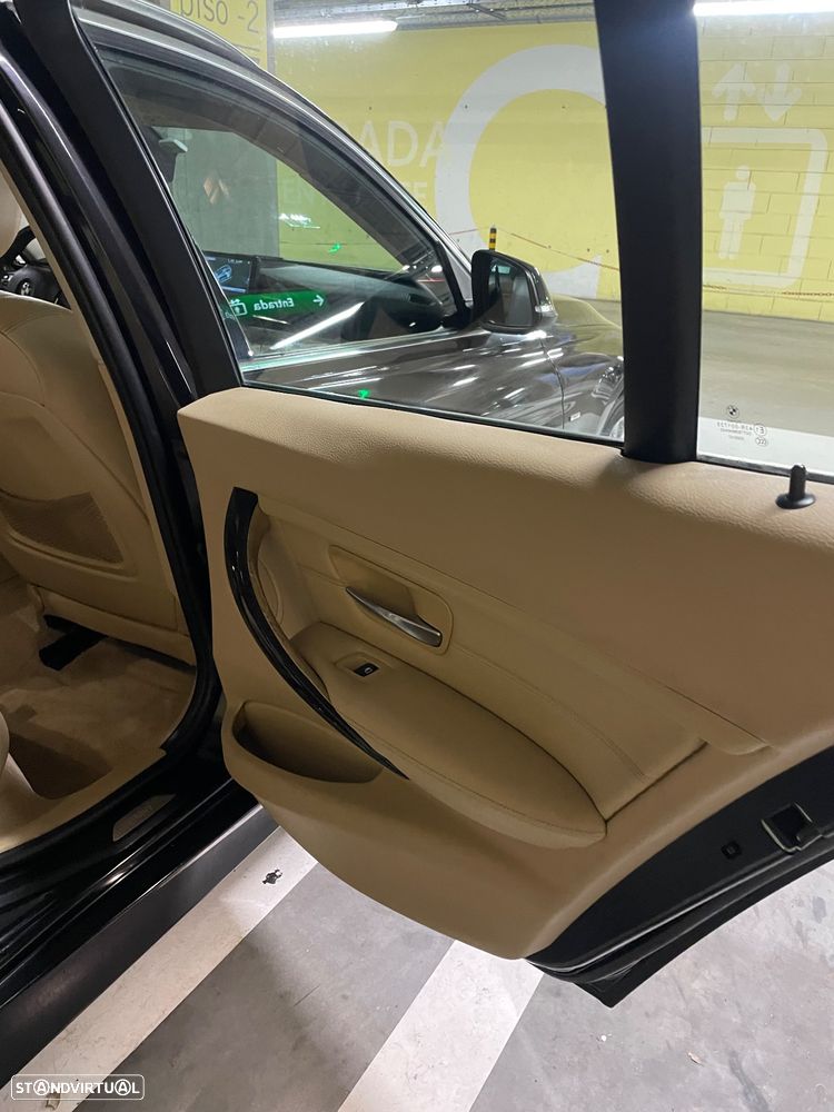 BMW 318 d Touring Aut. Luxury Line - 24