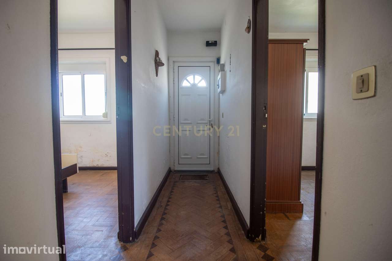 Moradia T3 com garagem e quintal nas Alhadas – a poucos minutos da Fig - Grande imagem: 5/49