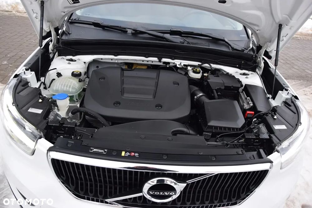 Volvo XC 40 T2 Essential - 32