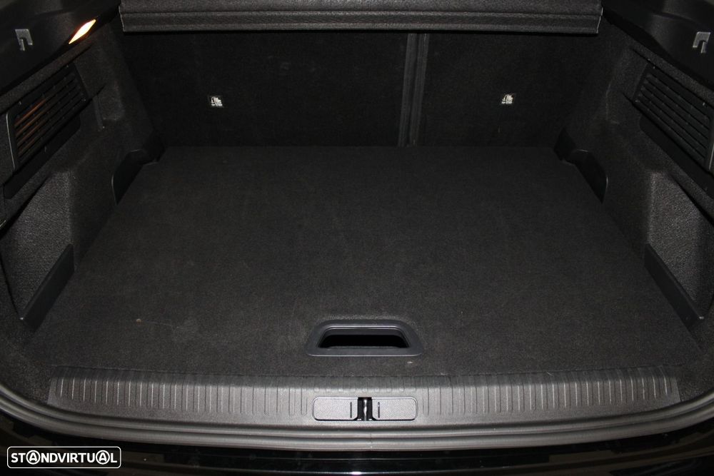 Citroën e-C4 50 kWh E-Series Collection - 30