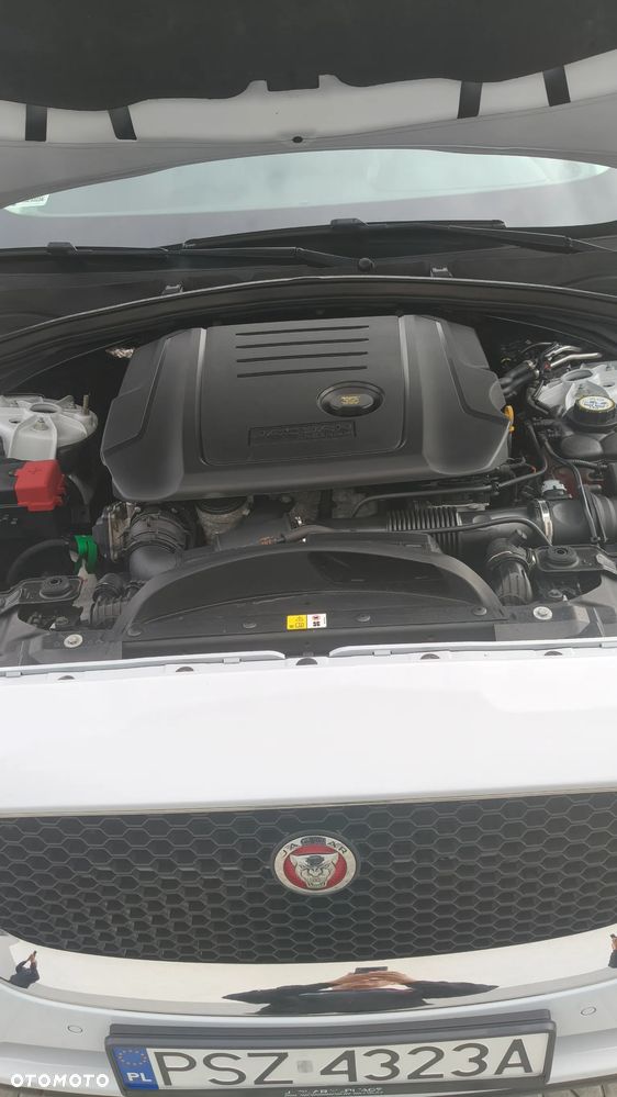 Jaguar F-Pace - 40
