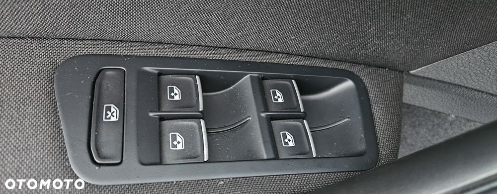 Volkswagen Golf Variant 2.0 TDI SCR DSG Active - 20