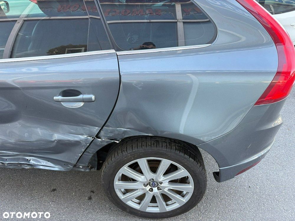 Volvo XC 60 D4 AWD Geartronic Momentum - 11