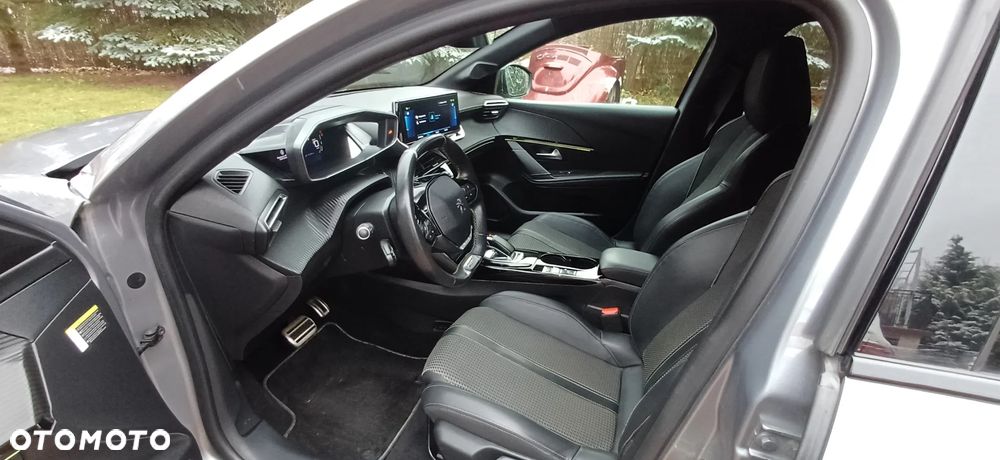 Peugeot 208 Elektromotor 136 GT - 33