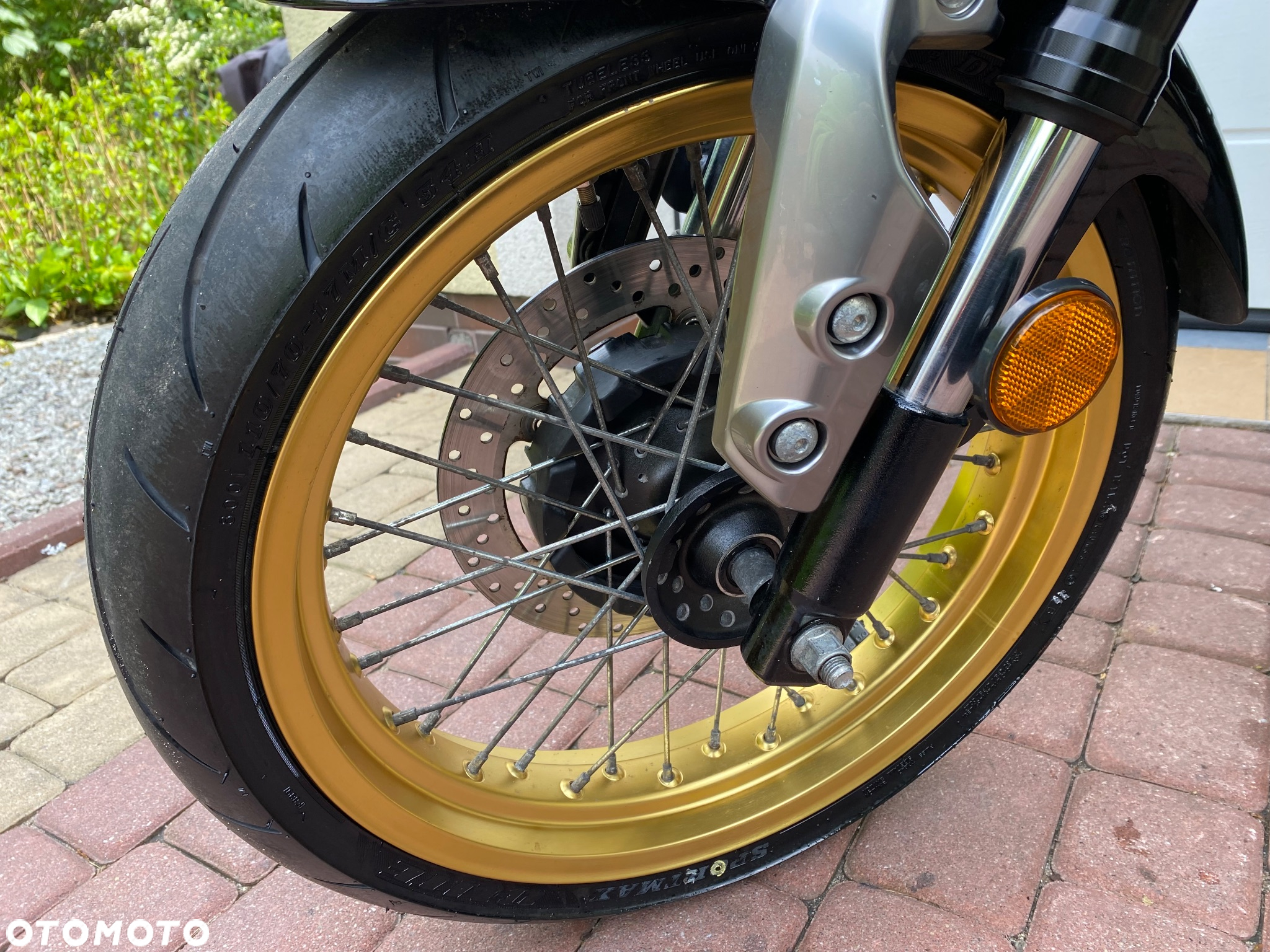 Yamaha XSR - 9