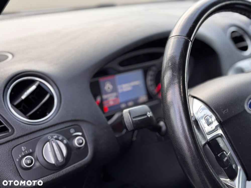 Ford S-Max 2.0 TDCi DPF Champions Edition - 14