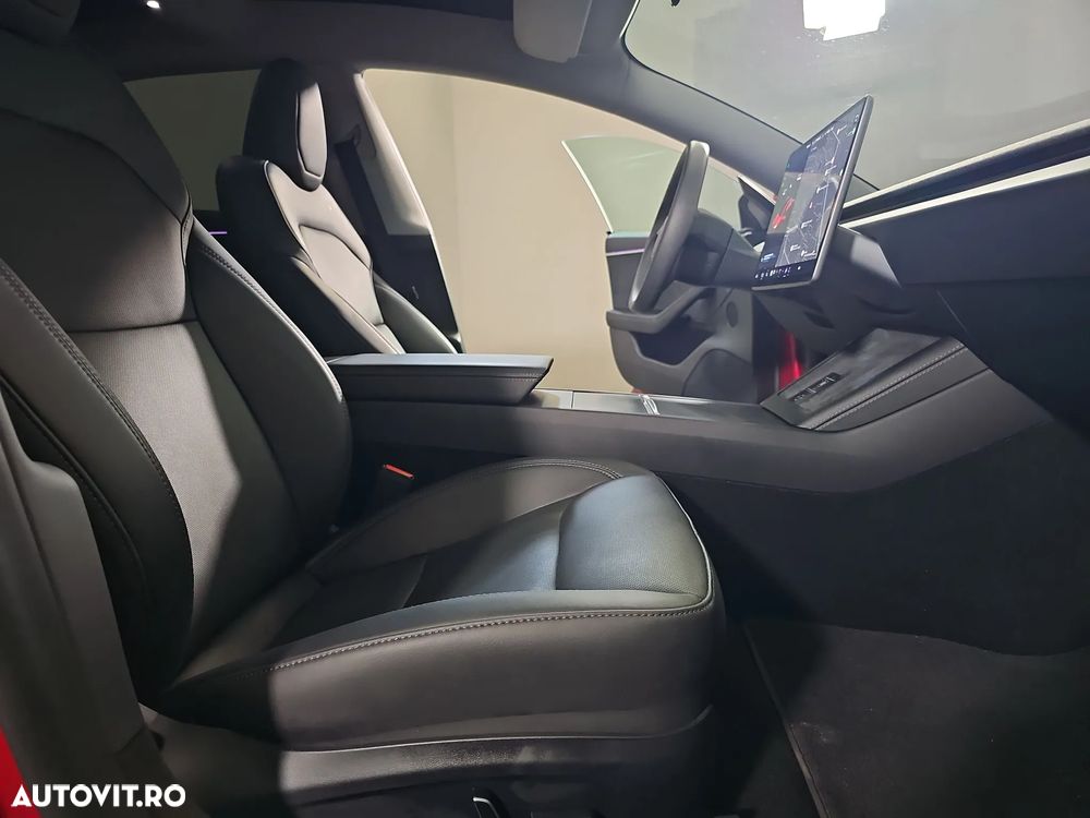 Tesla Model 3 Long Range - 12