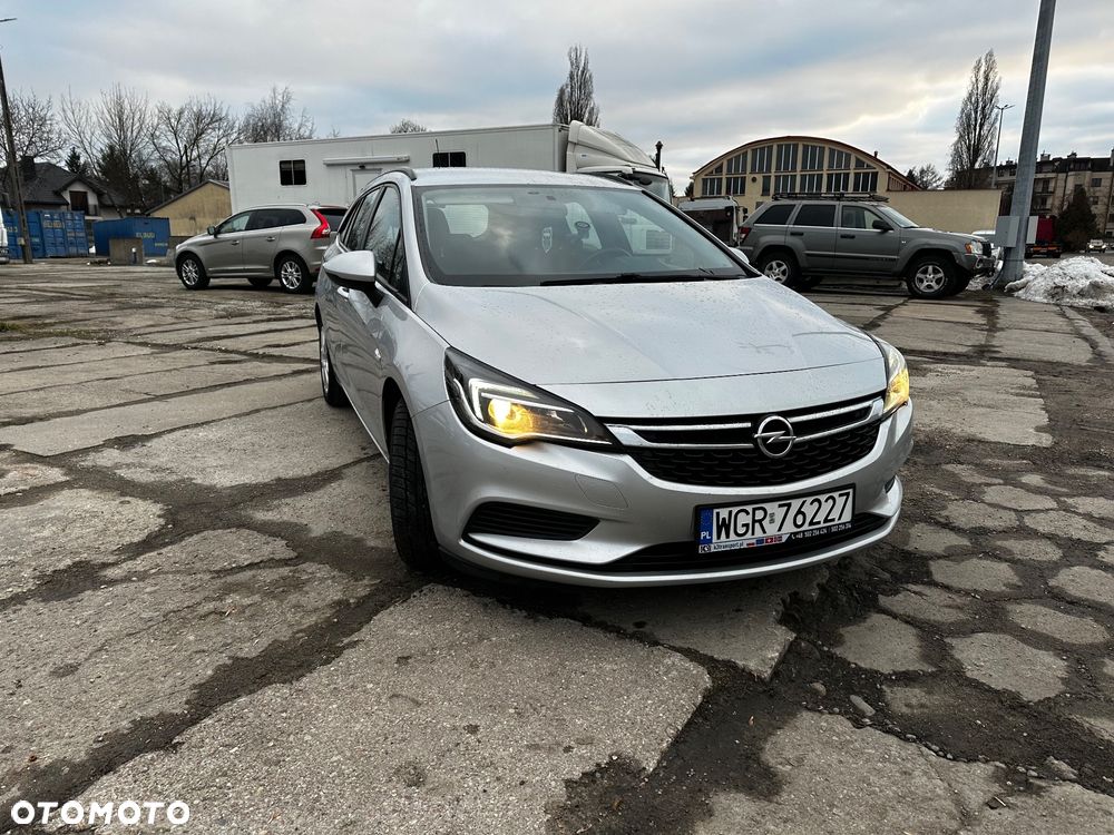 Opel Astra 1.6 CDTI Dynamic S&S - 2