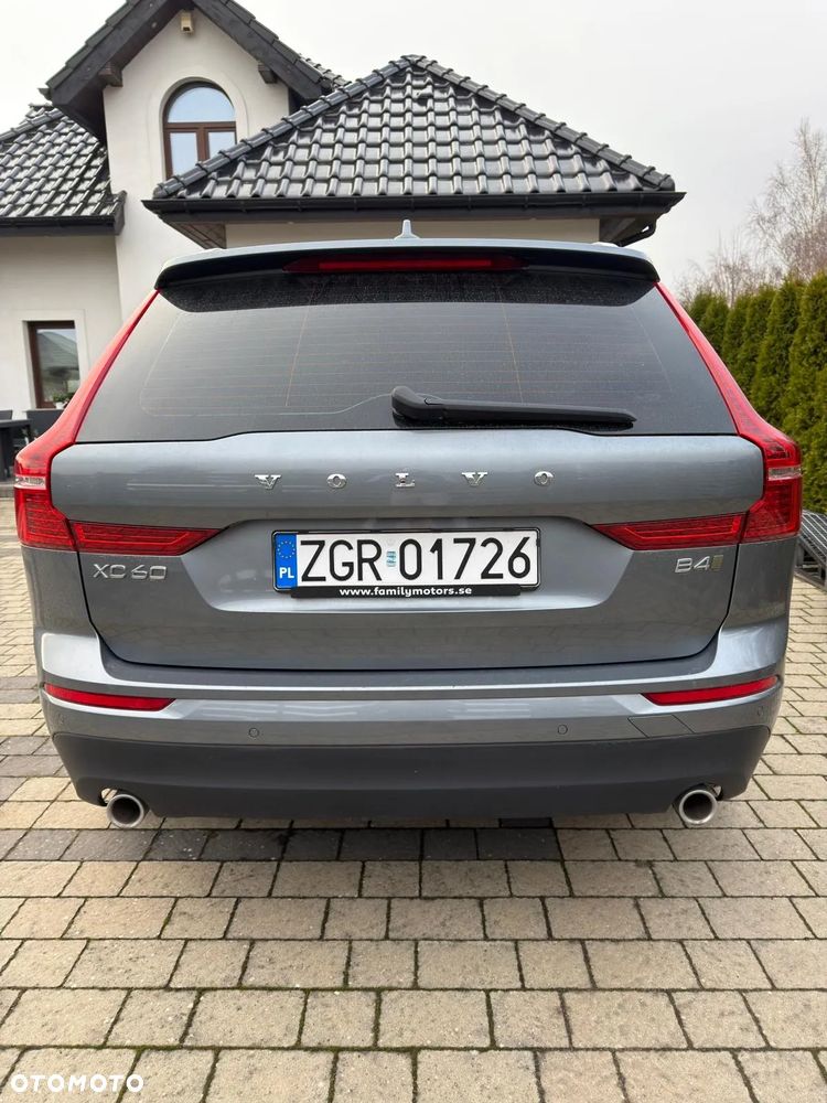 Volvo XC 60 B4 D AWD Geartronic Momentum - 7