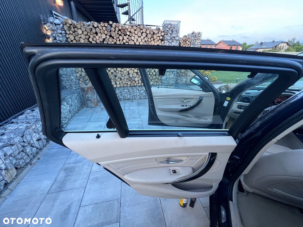 BMW Seria 3 - 33
