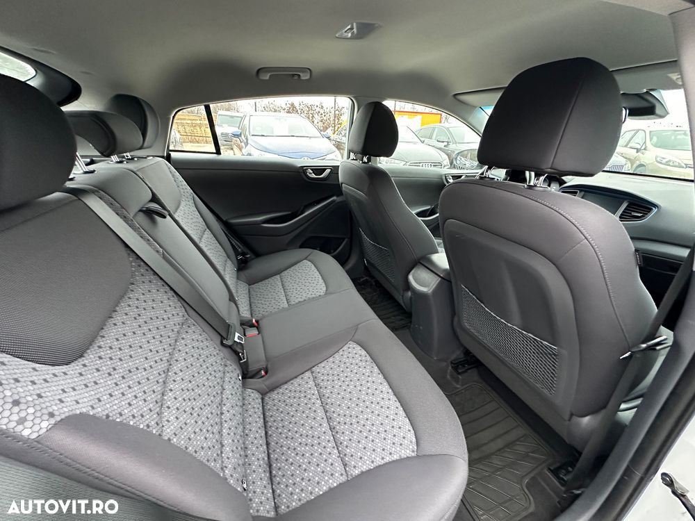 Hyundai IONIQ - 21
