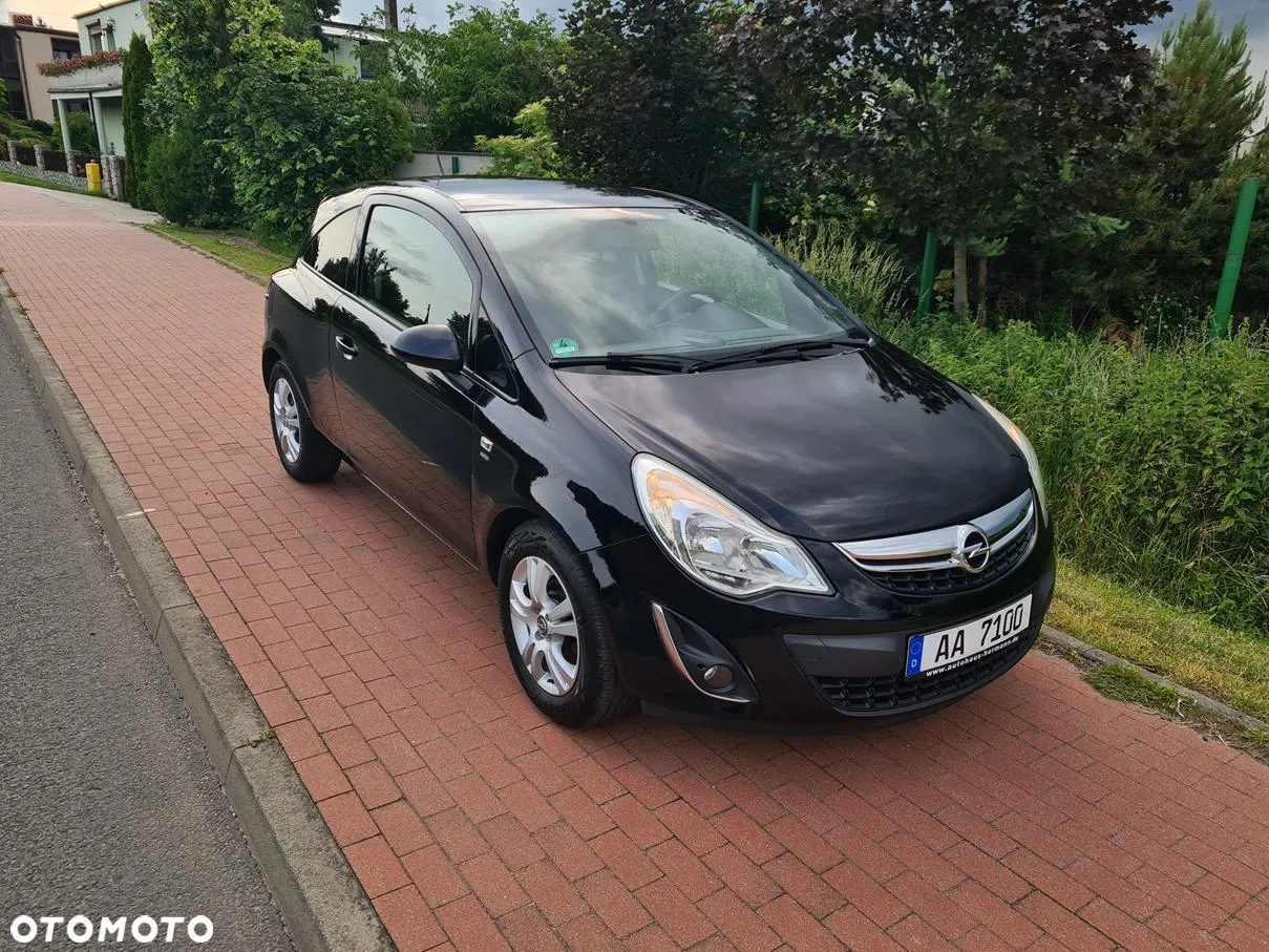 Opel Corsa 1.4 16V Cosmo - 2
