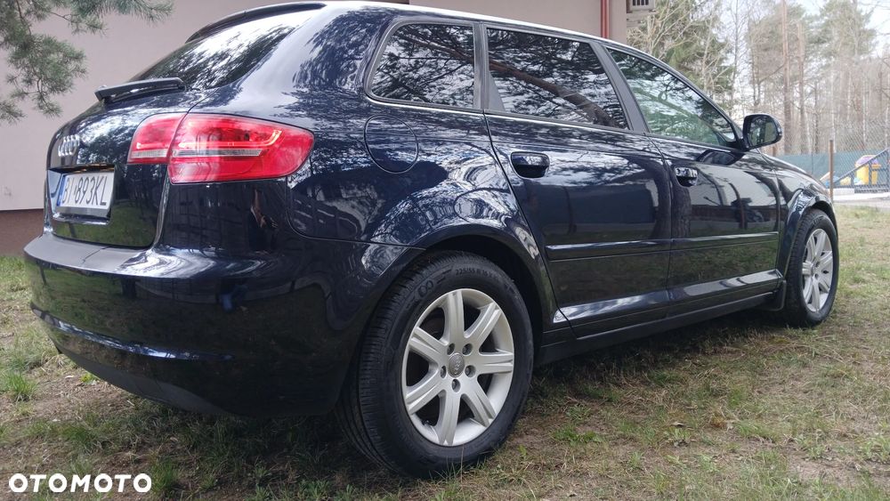 Audi A3 Sportback 1.6 TDI DPF Ambition - 6