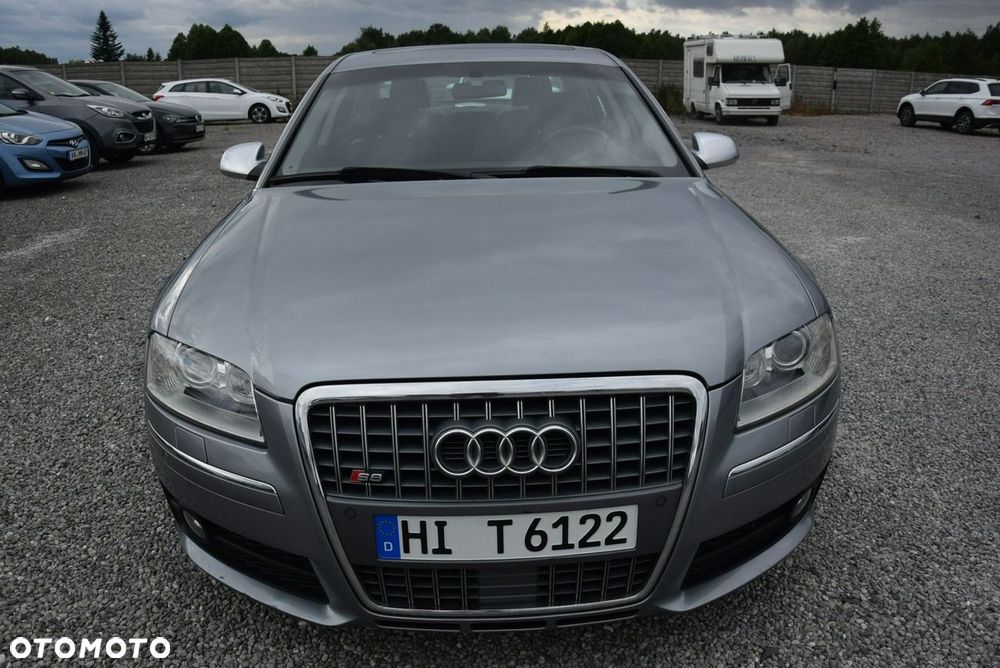 Audi S8 - 7