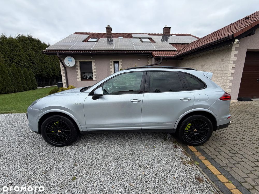 Porsche Cayenne - 15