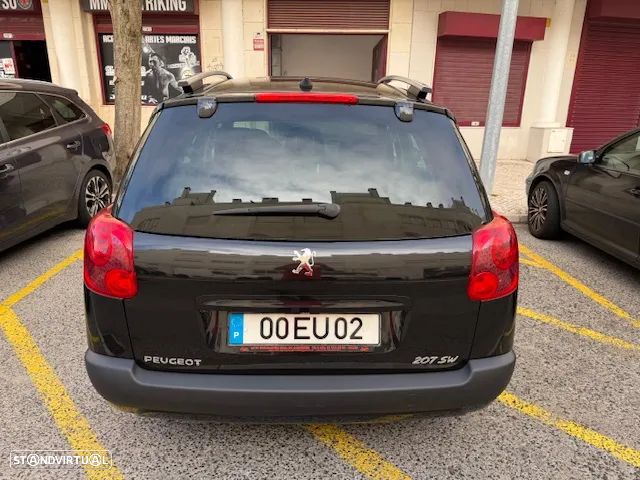Peugeot 207 SW 1.4 Trendy - 11