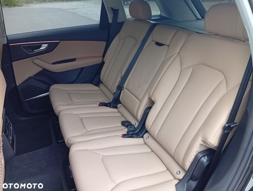 Audi Q7 - 12