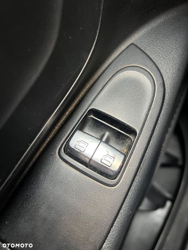Mercedes-Benz Vito - 14