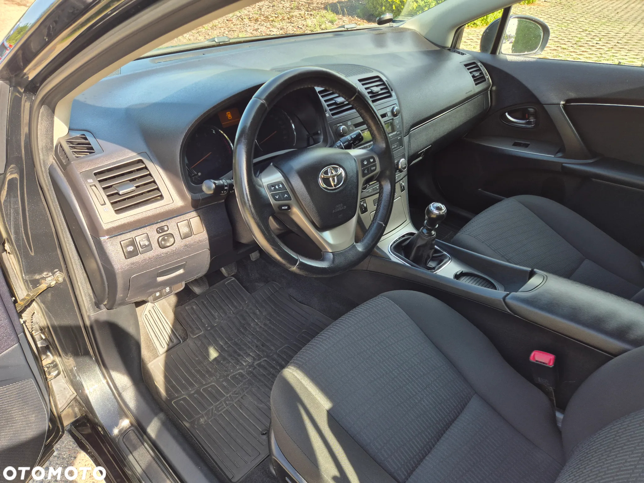 Toyota Avensis 1.8 Premium - 7