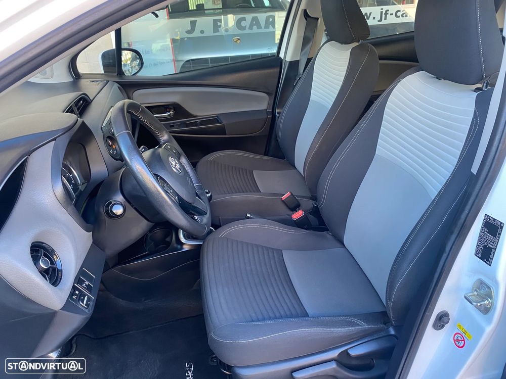 Toyota Yaris 1.0 VVT-i - 37