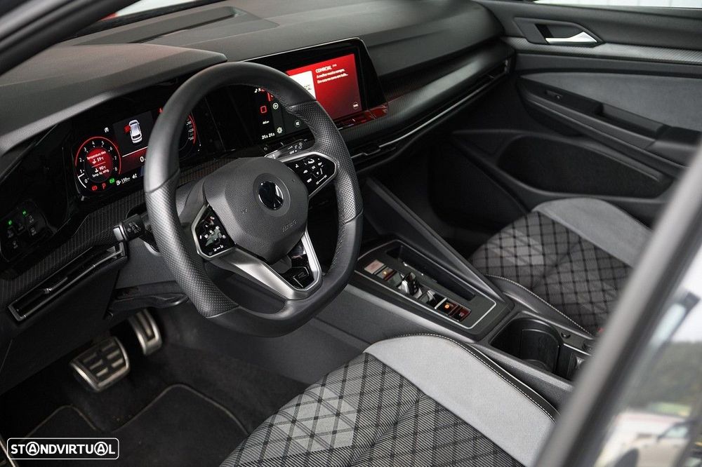VW Golf 1.5 eTSI R-Line DSG - 13