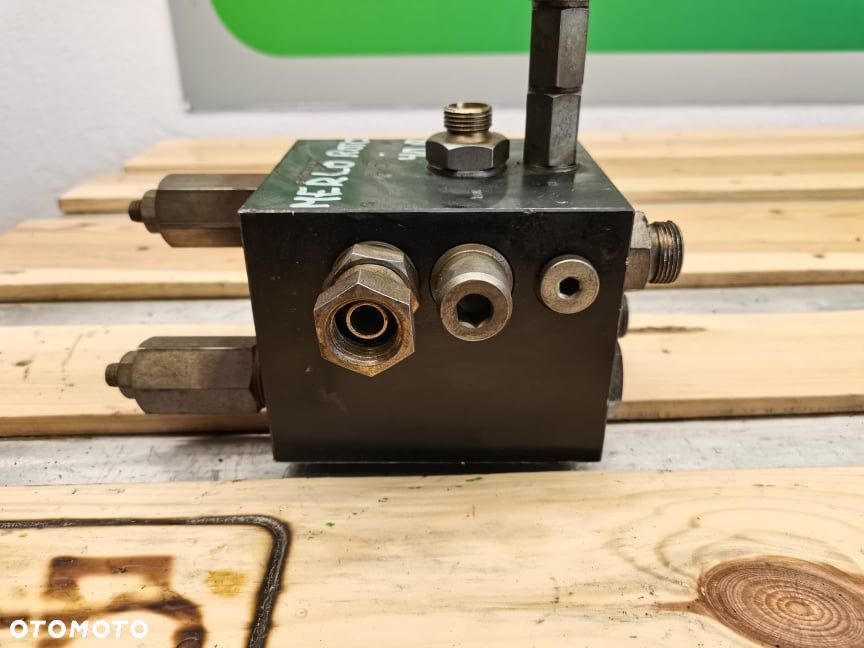 Zamek hydrauliczny Merlo 40.18 Roto 057180030320010 - 1