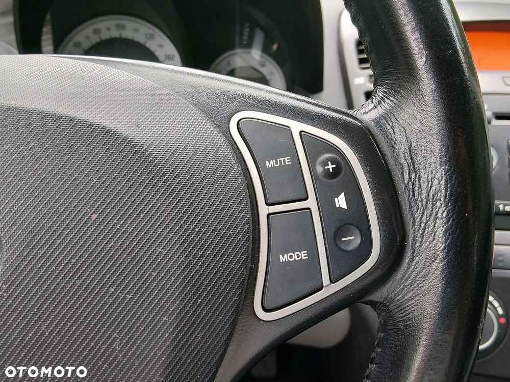 Kia Ceed - 22