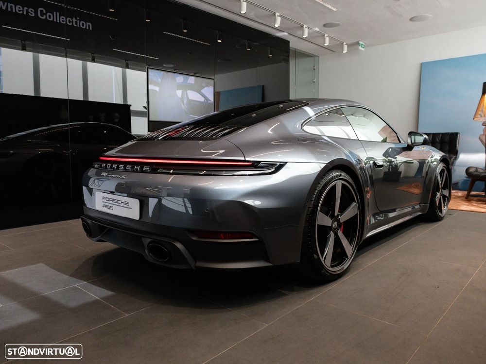 Porsche 911 (992) Carrera S - 13