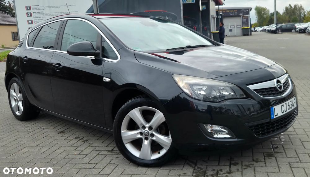Opel Astra 2012