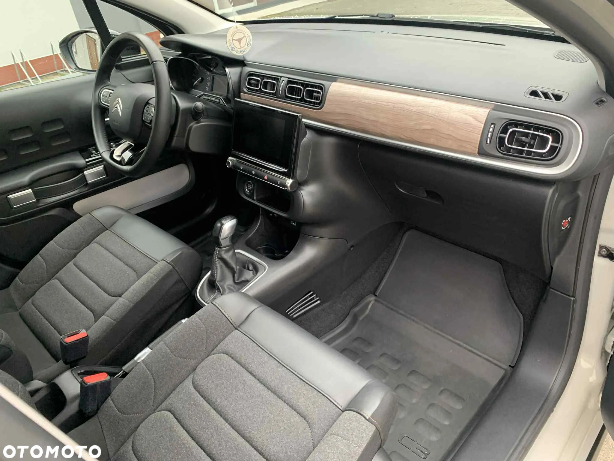 Citroën C3 Pure Tech 82 SHINE - 9