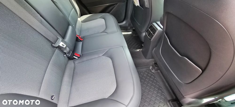 Kia Niro 1.6 GDI Hybrid Business Line - 11