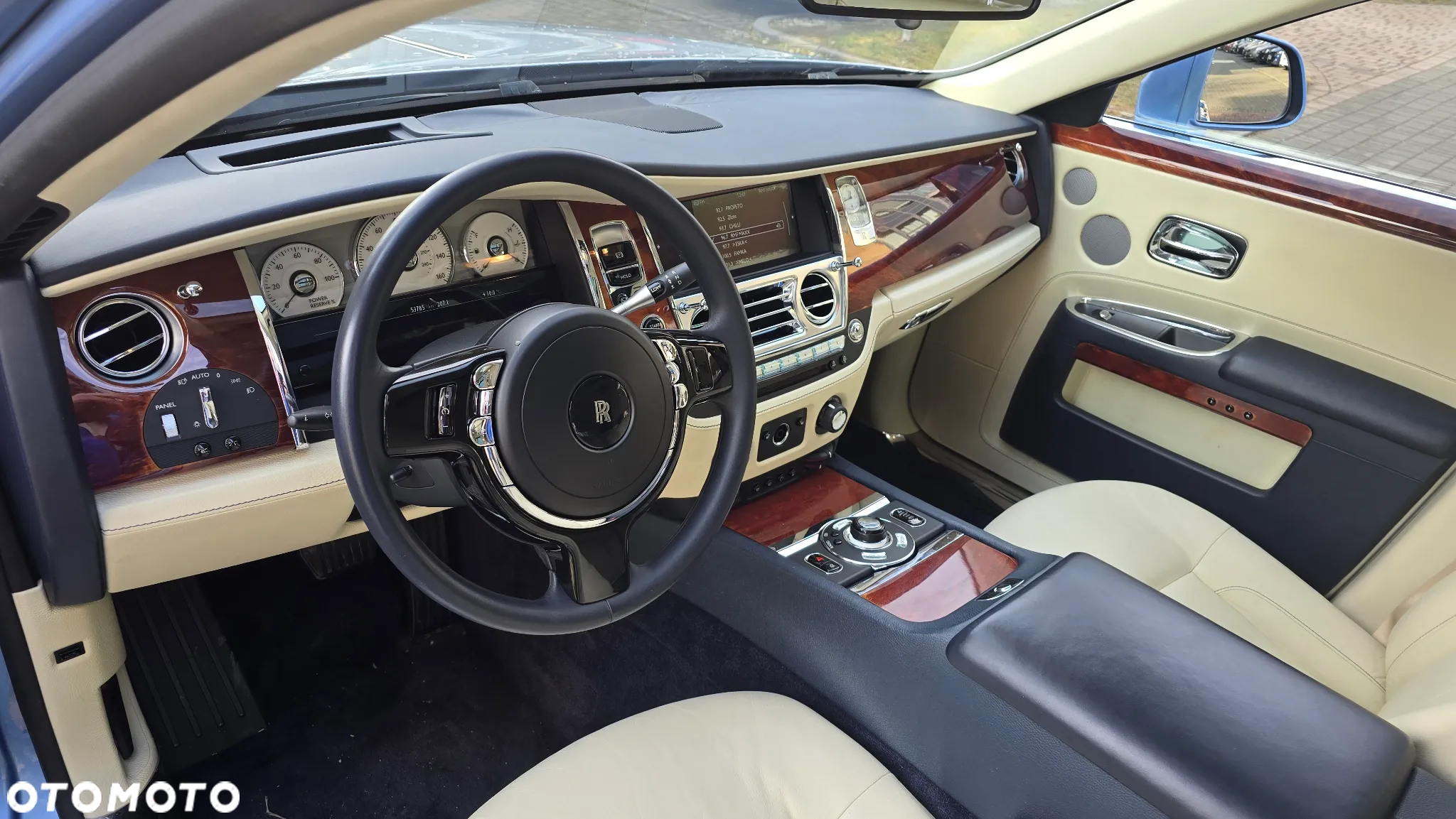 Rolls-Royce Ghost - 9