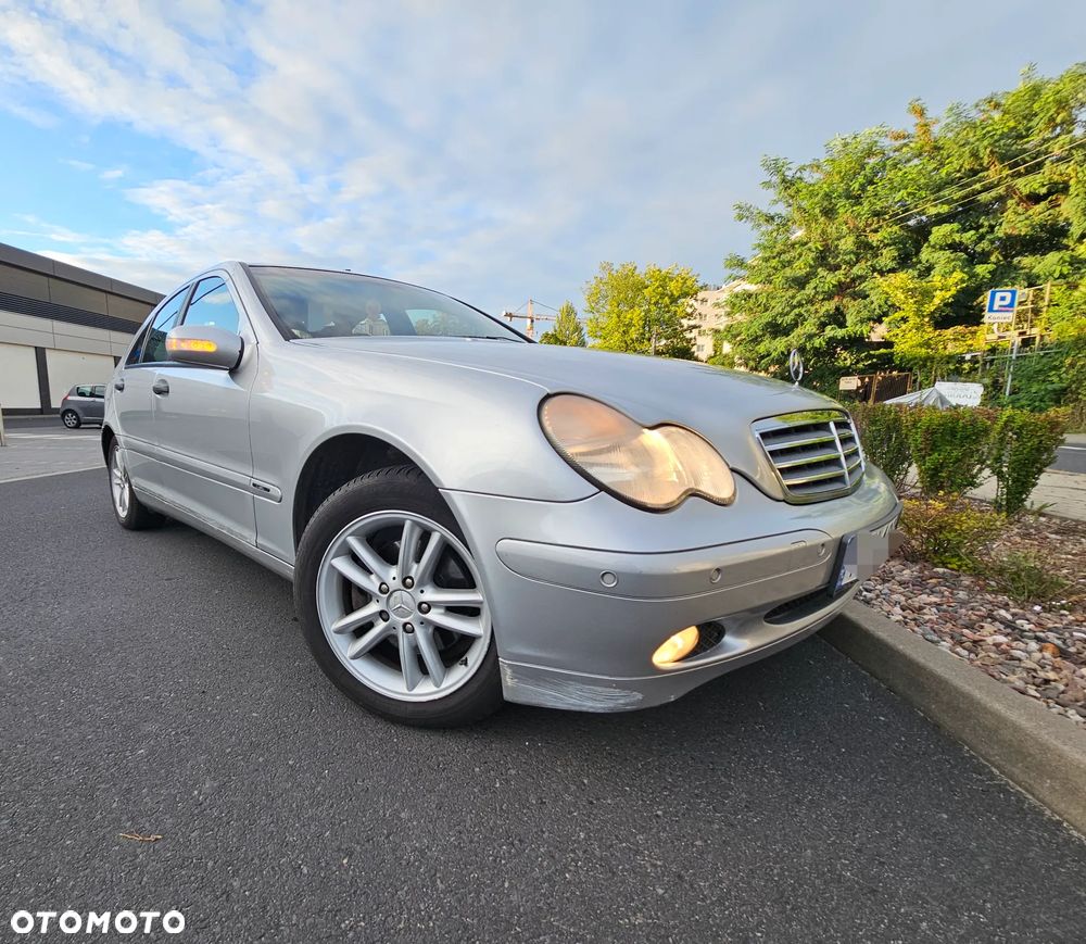 Mercedes-Benz Klasa C 200 T CDI Classic - 4