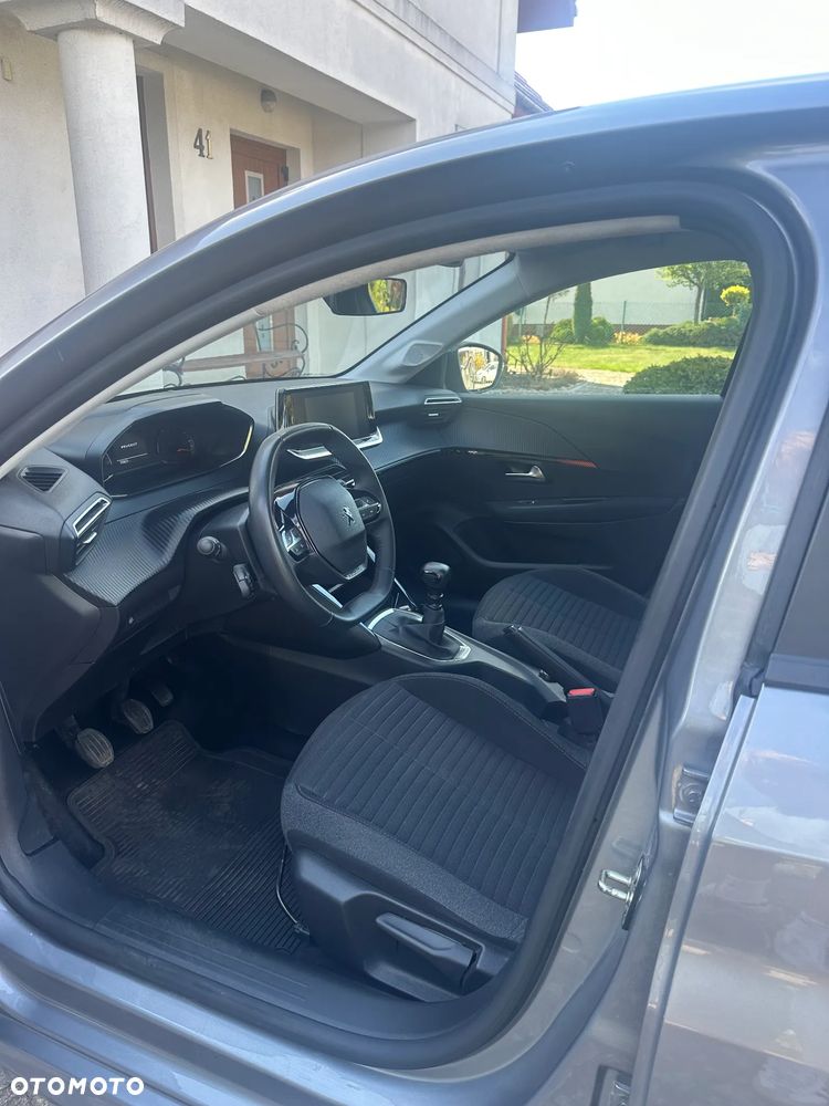 Peugeot 208 PureTech 100 Active - 11