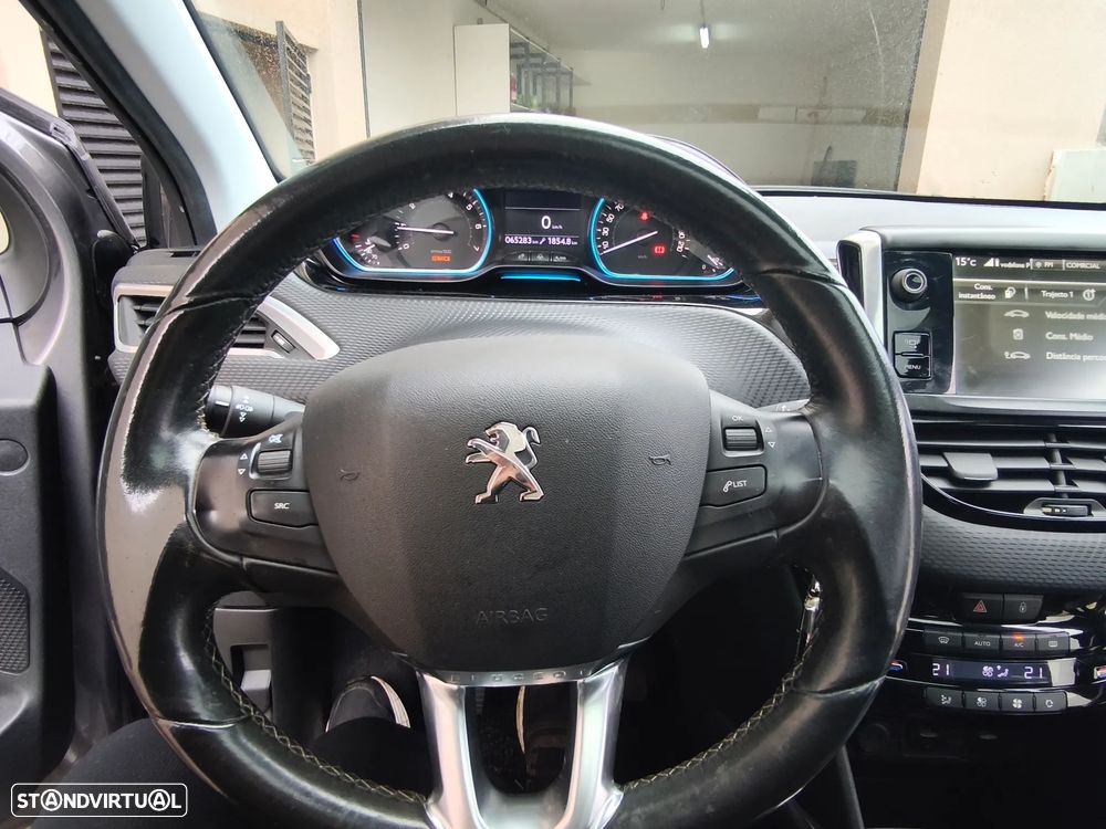 Peugeot 2008 1.2 PureTech Allure - 7