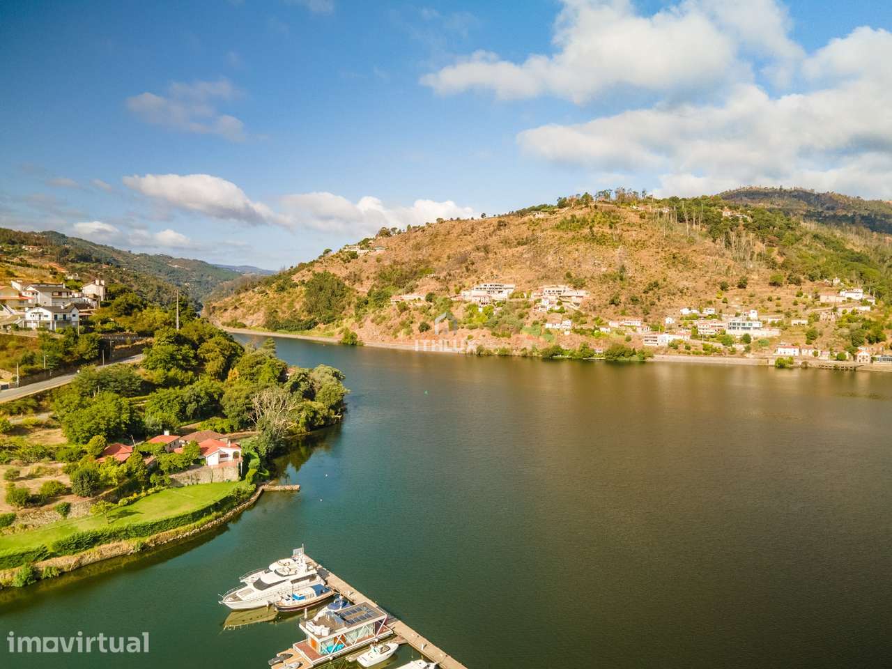 Terreno urbano com 4.972 m2 , vista para o rio Douro, localizado em Ca - Grande imagem: 3/21