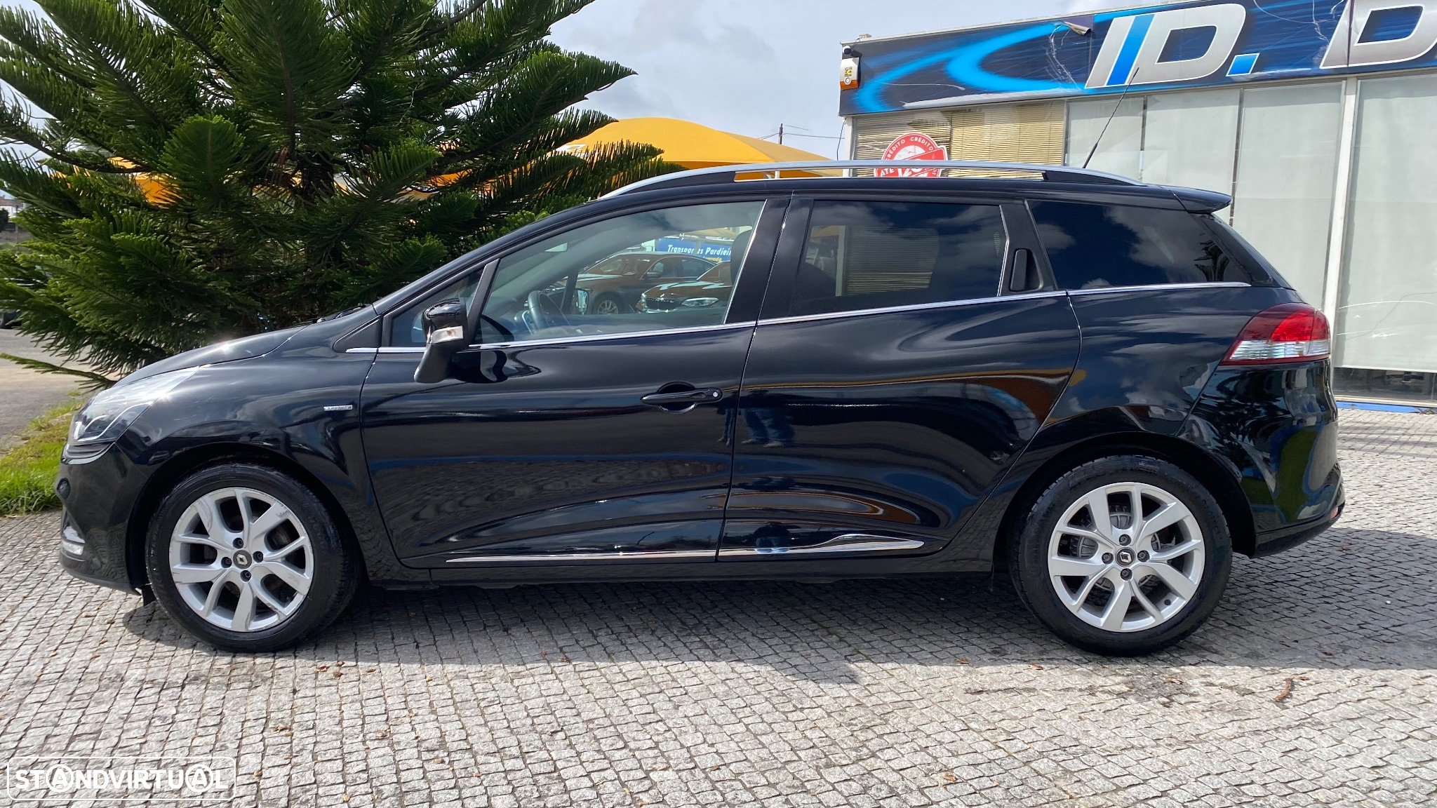 Renault Clio Sport Tourer 0.9 TCe Limited - 13