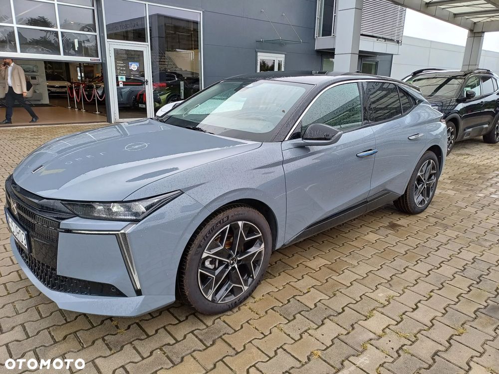 DS Automobiles N°4 - 2