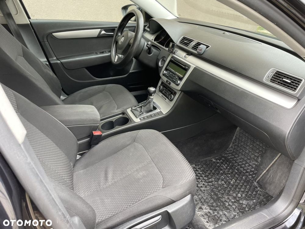 Volkswagen Passat - 9