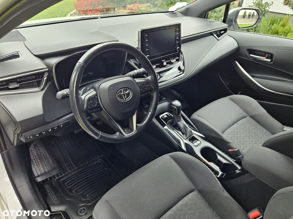 Toyota Corolla 2.0 Hybrid Executive - 10