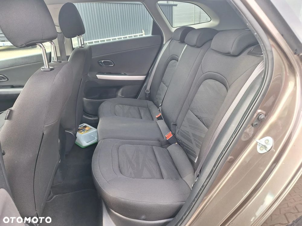 Kia Ceed 1.6 GDI Smart Plus - 25