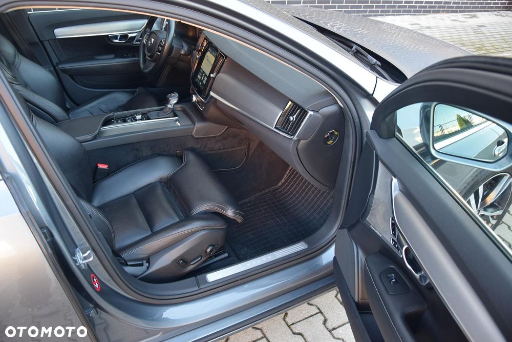 Volvo V90 D5 AWD Geartronic Inscription - 9